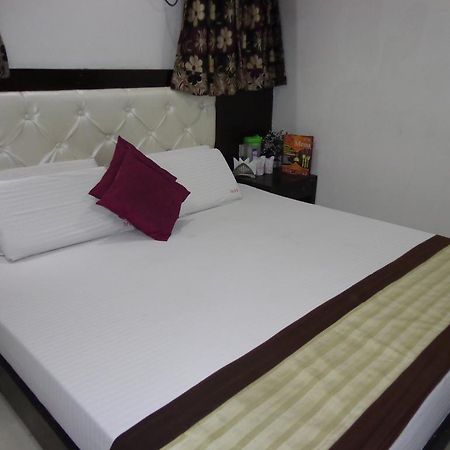 Hotel You And Me New Delhi Exterior photo