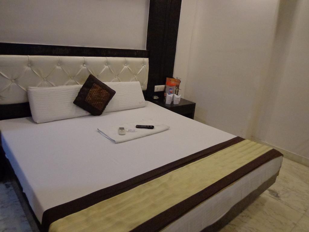 Hotel You And Me New Delhi Exterior photo