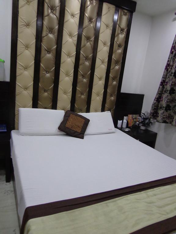 Hotel You And Me New Delhi Exterior photo